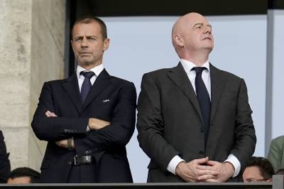 Medier: Uefa truer Infantino med rettslige skritt