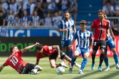 Xabi Alonso ønsker seg midtbanespiller han kjenner fra tiden i La Liga