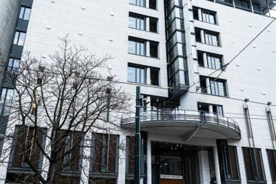 Realityprofil tiltalt for vold