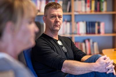 – De står i en kontinuerlig krise