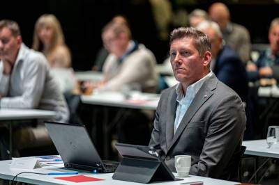 Medlemmer i Stavanger ber Jagland og Rød-Larsen melde seg ut av Arbeiderpartiet