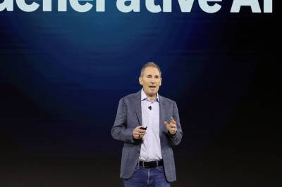 Amazon legger frem tall midt i tek-raset på Nasdaq – kursen får hard medfart