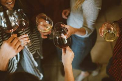 – Vi må tenke nytt om kva som er trygt når det gjeld foreldras alkoholbruk