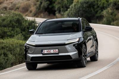 Toyota gruser Tesla fullstendig i Norge