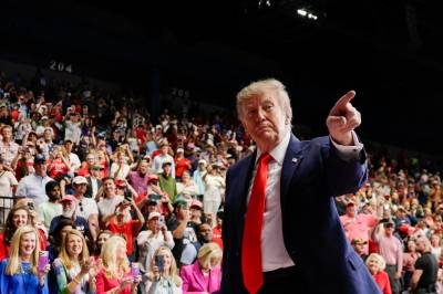 Donald Trump langer ut mot superstjerne