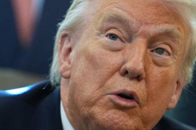 Krever én milliard dollar