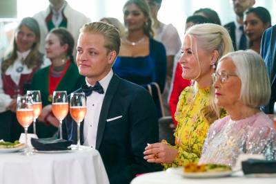 Høibys mormor har betalt over 500.000 for boktapet