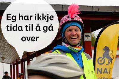 Lærer bort sykkelferdigheiter til barn: – Eg har ikkje tida til å gå over vegen