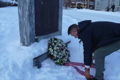 Holocaustdagen markert i Tromsø: – Vi må aldri glemme