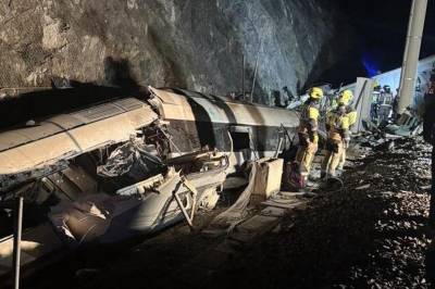 Dødstallene stiger til 21 i høyhastighetstogulykken i Sør-Spania: 