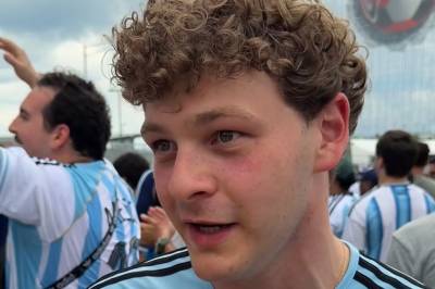 – Solgte alt for komme hit