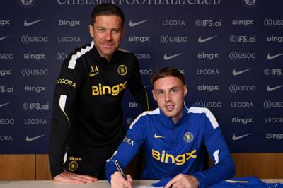Cole Palmer som drømmer om Barcelona har signert en langsiktig kontrakt