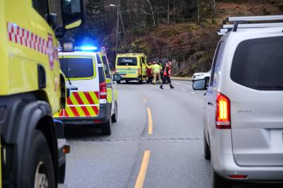 En trafikkfarlig «trafikksikring» av Fossekrysset Fv 564 x 5310