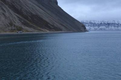 Hete­bølger rundt Svalbard er på vei til å bli den nye normalen