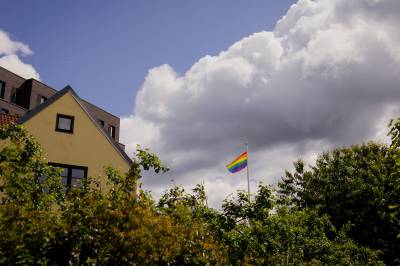 Det var bare et flagg. Likevel fikk det meg til å forstå hvorfor pride trengs.