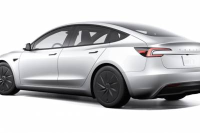 Lanserer superbillig Model 3 i Norge