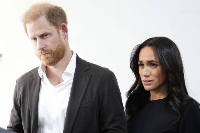Harry og Meghan slår tilbake mot «sinnssyk» forfatter