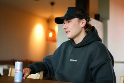 Iver Anton (26) sluttet i jobben – fant en helt annen karrierevei