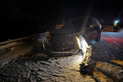 Dødsulykken på E10: Reisefølge fra utlandet kom over i motgående kjørefelt