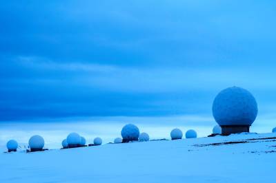 Strammer grepet om et Svalbard i skvis mellom stormakter: – Abso­lutt et stort alvor 
