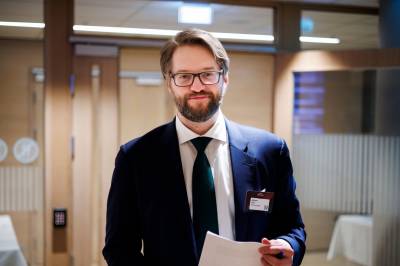 Shippinganalytiker rykker ut med salgsanbefaling etter Hormuz-dramatikk