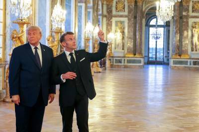 Trump har ankommet Versailles