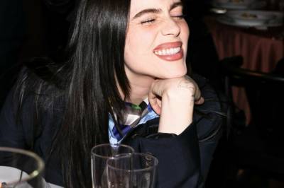 Fyrer løs i kjendiskrig