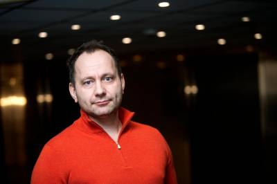 Espen Teigland fikk kjempebot. Nå har han igjen hamstret aksjer før han hausset ellevilt.