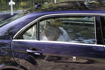 Dronning Sonja besøker kong Harald på Rikshospitalet