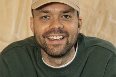 - Ser veldig lite mennesker