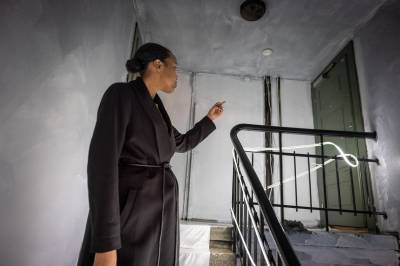 Brann i kommunal bolig: – Fikk beskjed om at det var trygt