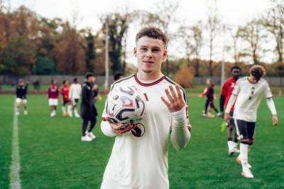 Legendesønnen vekker oppsikt – scoret fire mål for Manchester United