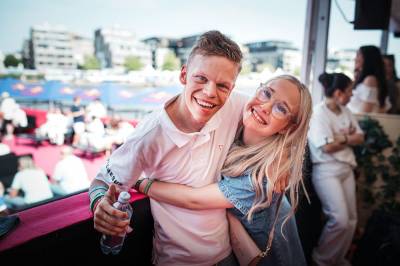 Se kjendisene på Palmesus: – Kjempegod stemning!