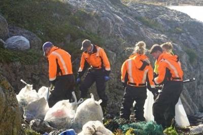 Her plukker lærer­studentene plastsøppel