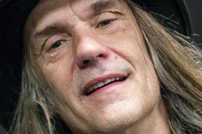 - Ikke i stand til å opptre