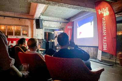 Lofoten-kvinnen forklarer seg: – Våknet av at han holdt på