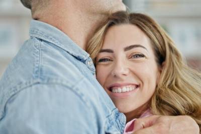 Datingcoach og psykolog Johanna kan «alt» om å lykkes på date. Ett råd deler hun gang på gang