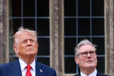 Trump møter pressen i Storbritannia