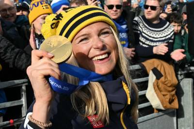 Frida Karlsson med Johaug-stikk etter OL-gull