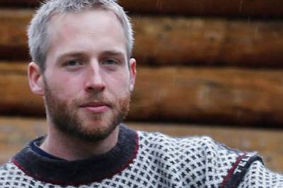 «Farmen»-Andreas dømt til ett år og to måneder fengsel. Nå anker han dommen.