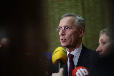 Stoltenberg møter pressen om drivstoffavgifter