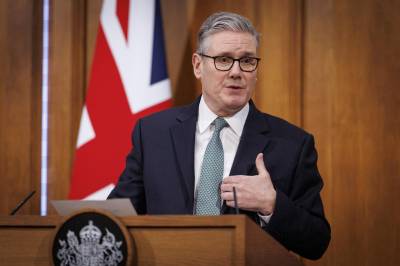 Britisk arbeidsmarked slår sprekker: Største fall siden 2020