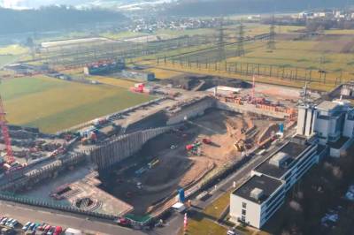 Her bygges enormt flytbatteri som skal stabilisere strømnettet i Europa