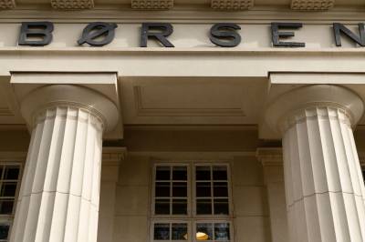 Oppgang på Oslo Børs – Aker faller etter Nscale-nyheter