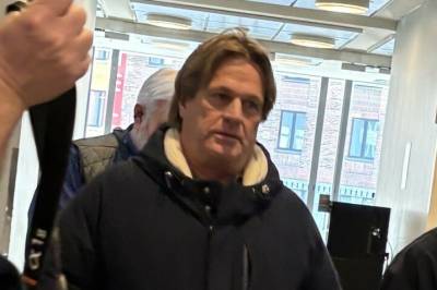 Pappa på plass i retten