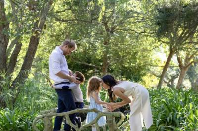 Deler sjeldent bilde av barna