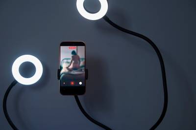 – Sex blir the real deal først når du filmer