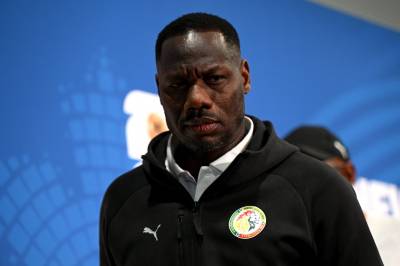 Hevder det ulmer i Senegal-leiren før møtet med Norge