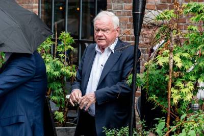 John Fredriksen må betale giganterstatning til tidligere ansatte