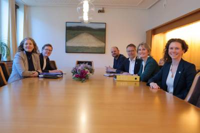 Advarer «Tuttifrutti»-partiene: – Karma is a bitch